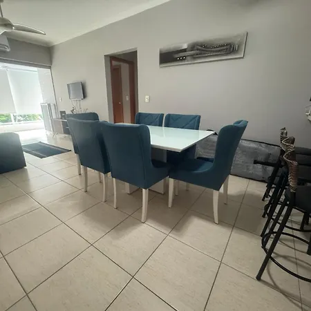LINDO, apartamento praia da enseada Ubatuba, 100 mts da praia-2